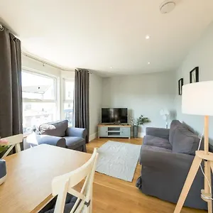 Apartment North Street - 2 Bedroom - Hopewell, Bristol